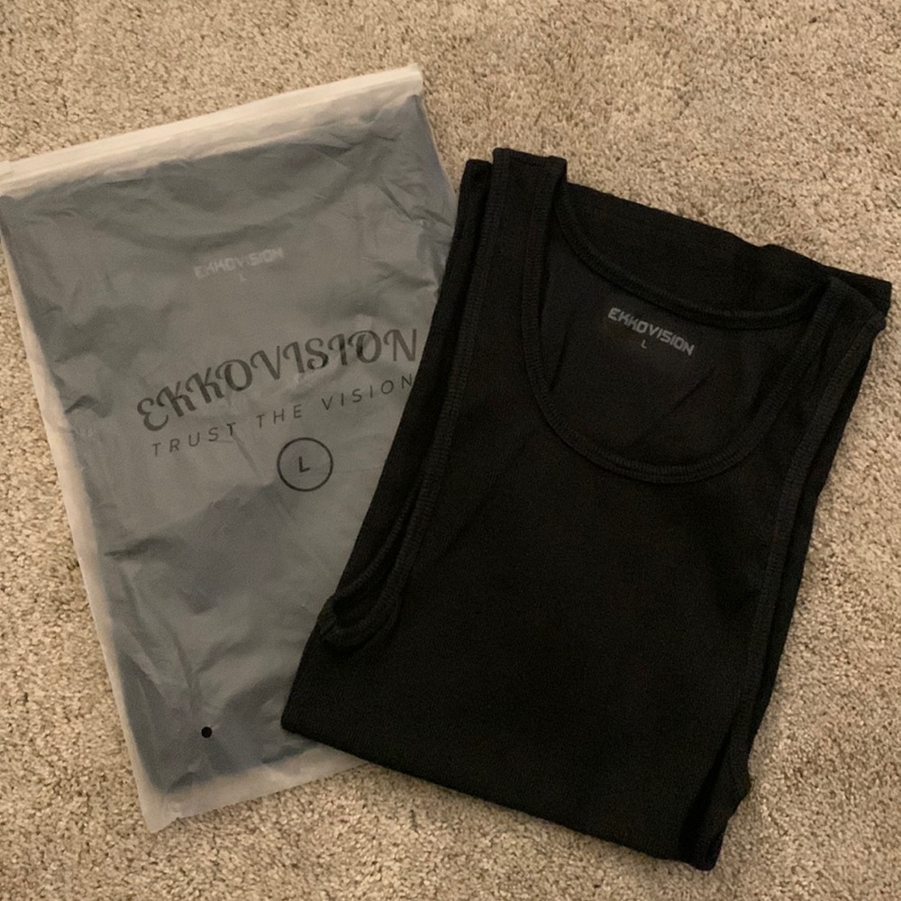 2 NEW Men’s L black tank tops
